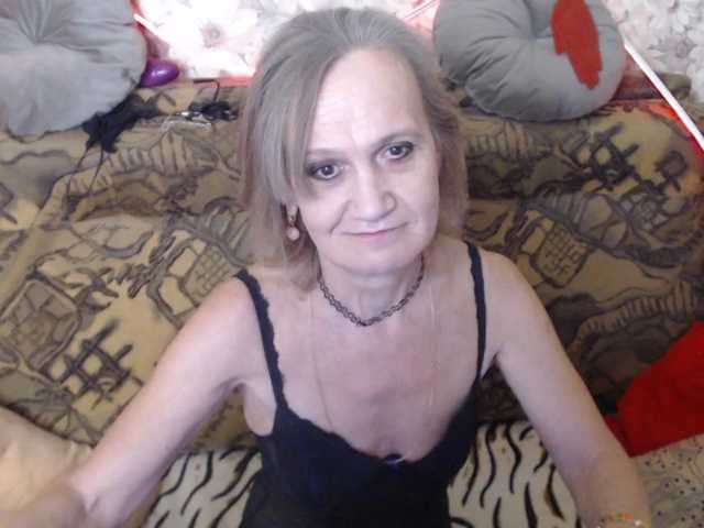 miss-bekker23, live now on BongaCams