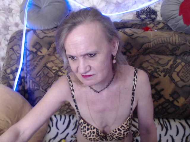 miss-bekker23 live cam on BongaCams
