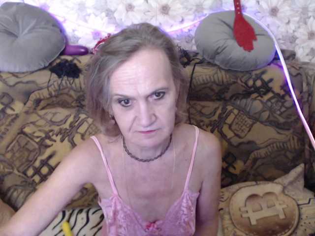 miss-bekker23 live cam on BongaCams