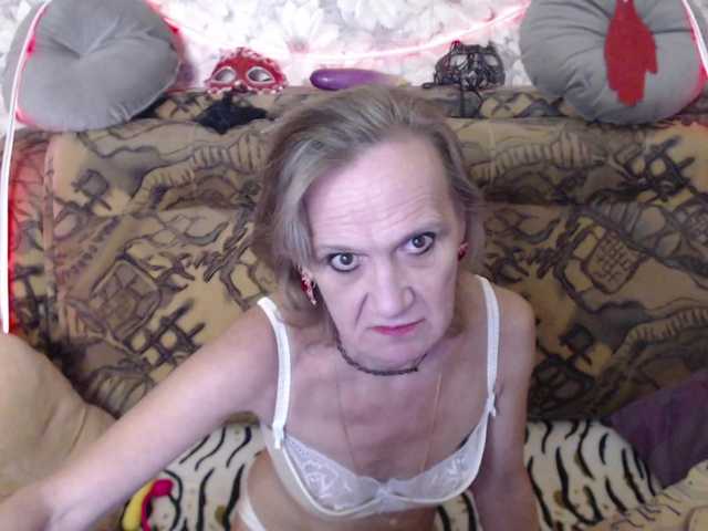 miss-bekker23 live cam on BongaCams