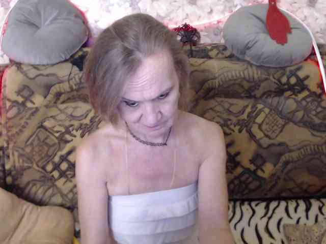 miss-bekker23 live female cam on bongacams