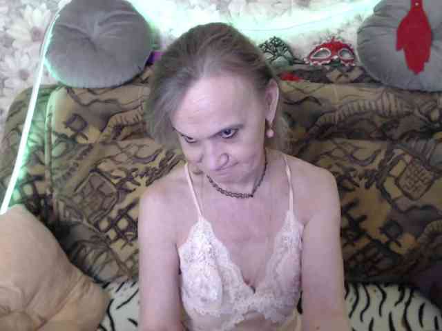 miss-bekker23 Live Webcam on BongaCams