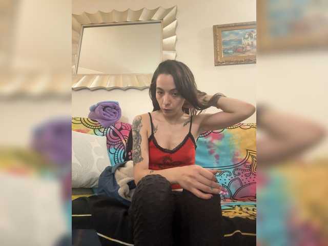 Squirtqueen14 live cam