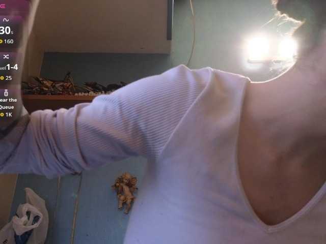 Squirtqueen14 live cam preview