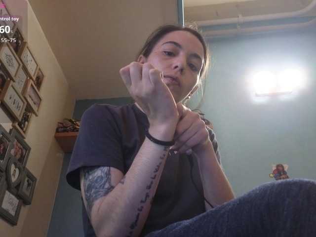Squirtqueen14 live cam preview
