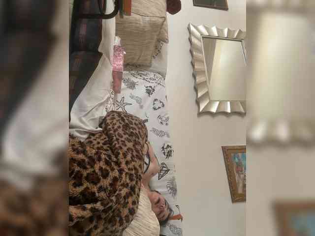 Squirtqueen14 webcam