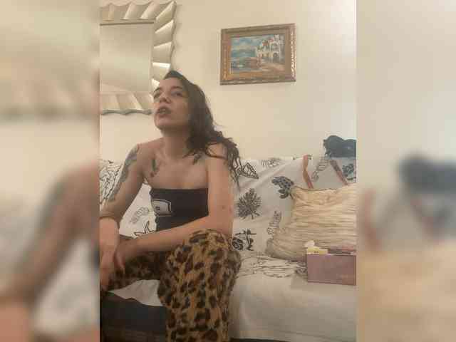 Squirtqueen14 webcam