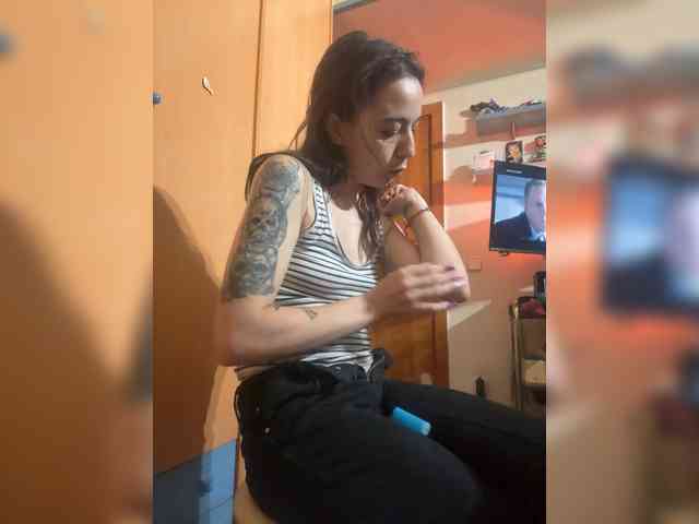 Squirtqueen14 webcam