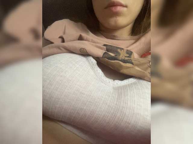 Himalai64748 live cam on BongaCams