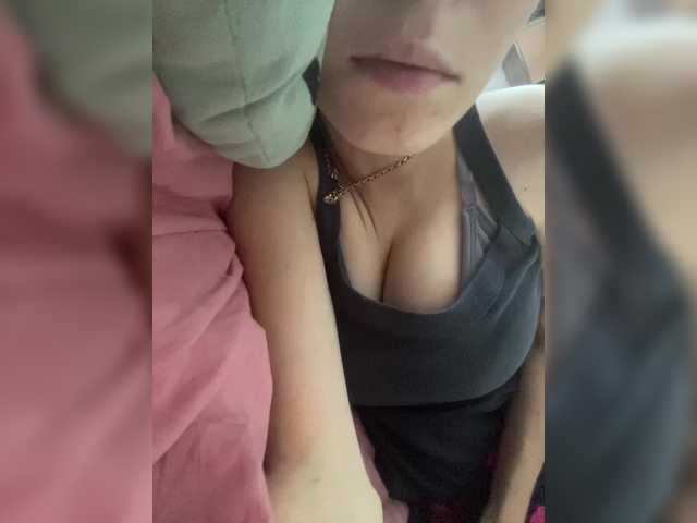 Himalai64748 live cam on BongaCams