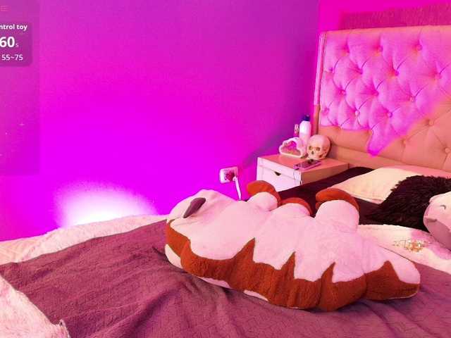 LittleCheerry live cam on BongaCams