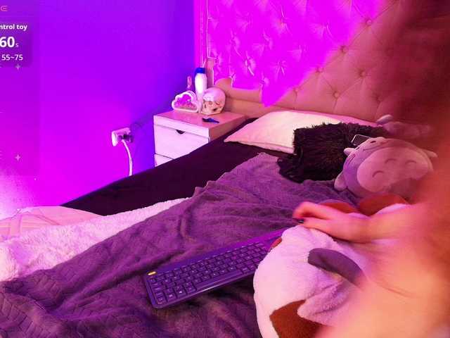 LittleCheerry live cam on BongaCams