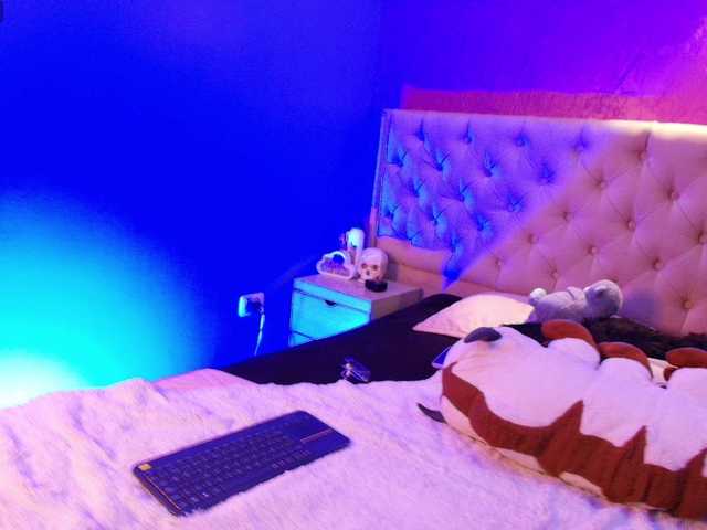 LittleCheerry live cam on BongaCams