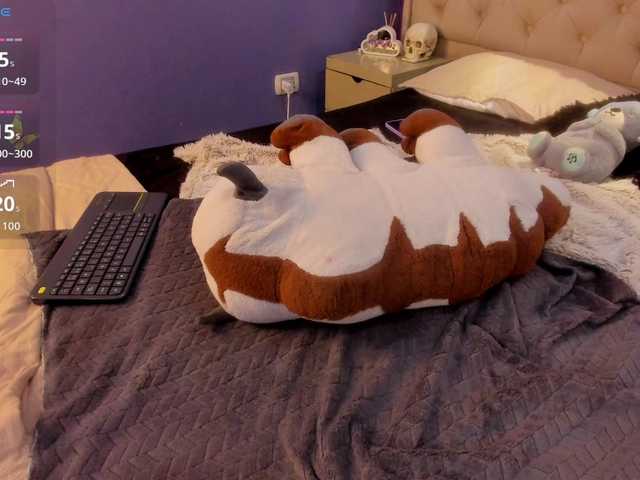 LittleCheerry's BongaCams show and profile