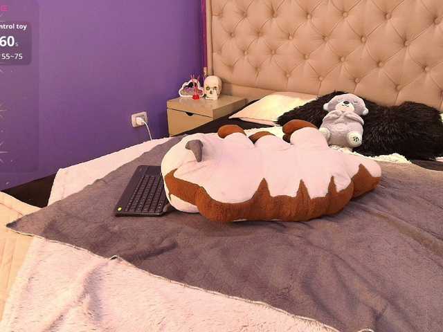 LittleCheerry live cam on BongaCams