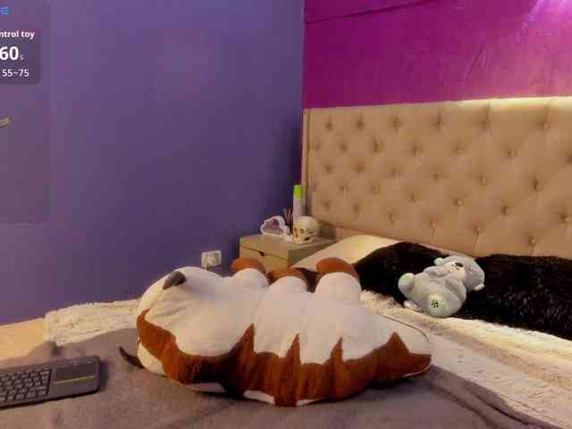 LittleCheerry webcam