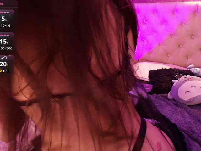 LittleCheerry webcam