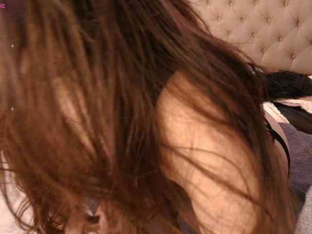 LittleCheerry webcam
