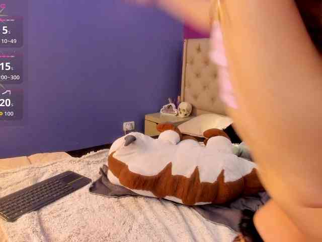 LittleCheerry webcam