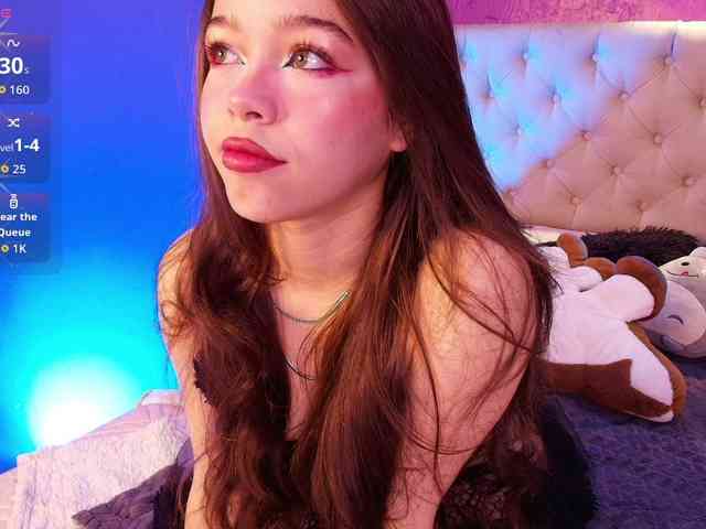 LittleCheerry webcam