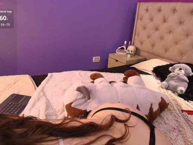 LittleCheerry webcam