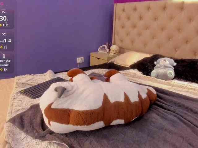 LittleCheerry webcam