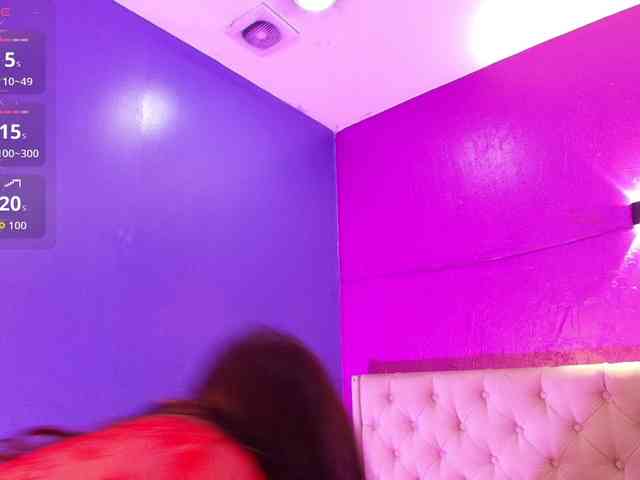 LittleCheerry webcam