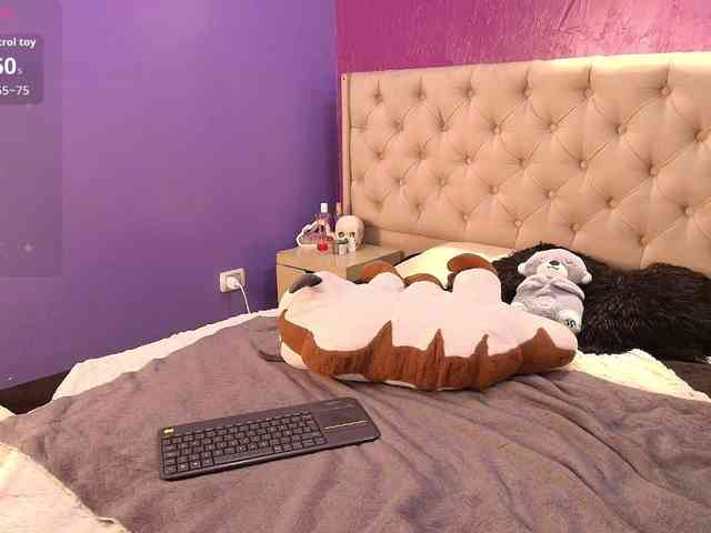 LittleCheerry webcam