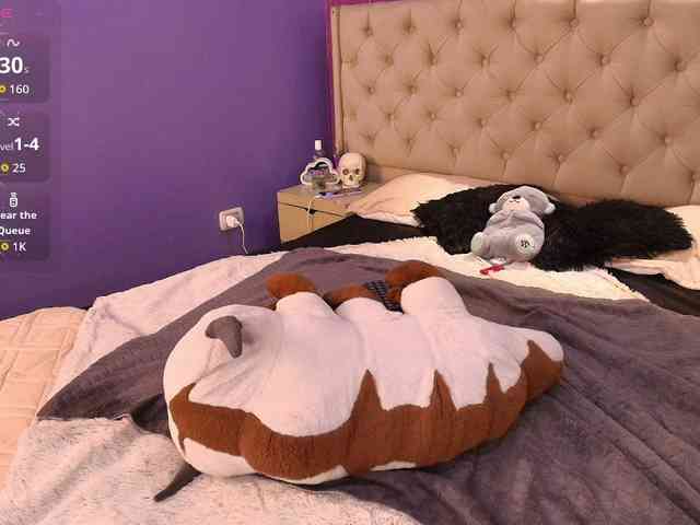 LittleCheerry webcam