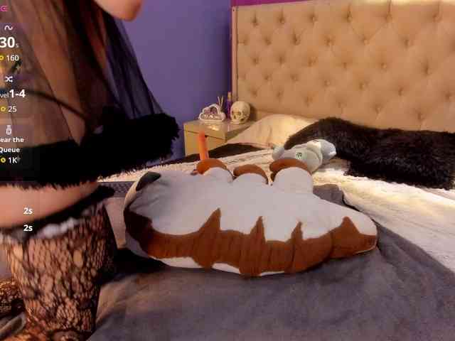 LittleCheerry webcam