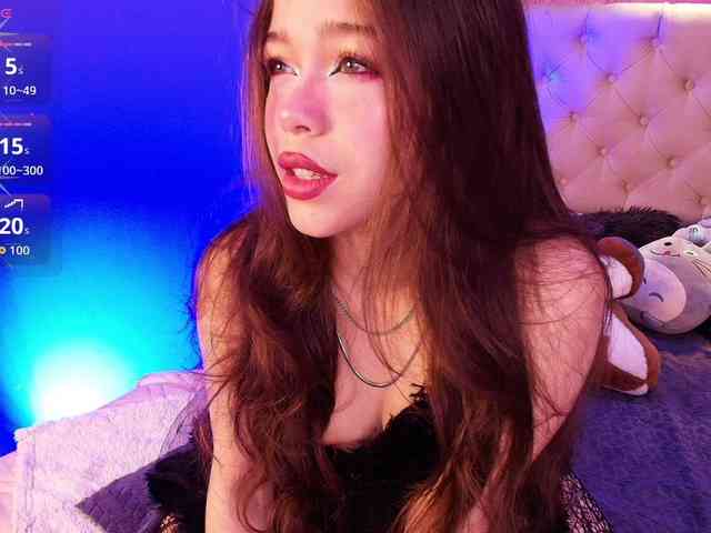 LittleCheerry webcam