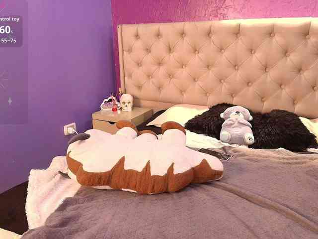 LittleCheerry webcam