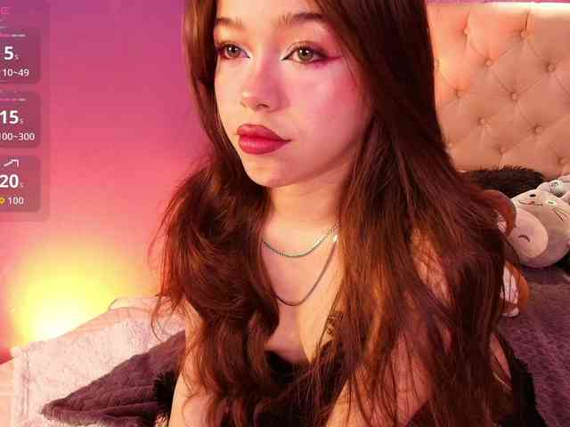 LittleCheerry webcam