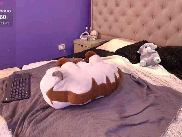 LittleCheerry webcam
