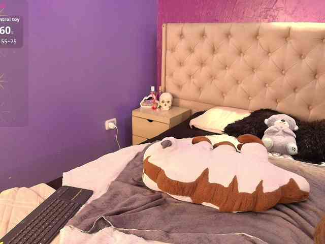 LittleCheerry webcam