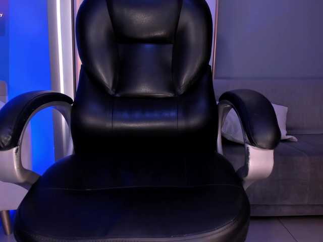 GabriellaLee Live Cam and Statistics on UnifiedCams