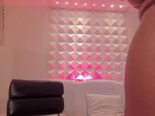 GabriellaLee live webcam show