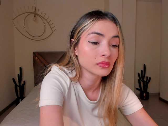 StacyWoods live cam on BongaCams