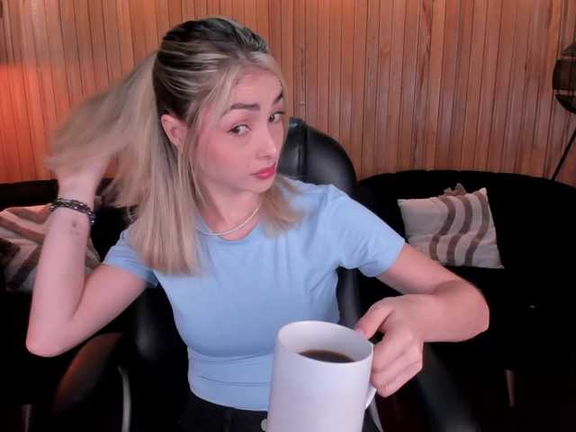 StacyWoods live cam on BongaCams