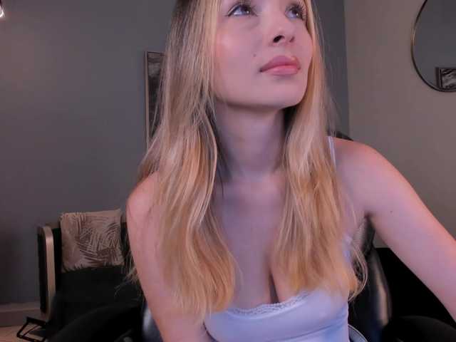 StacyWoods live cam on BongaCams