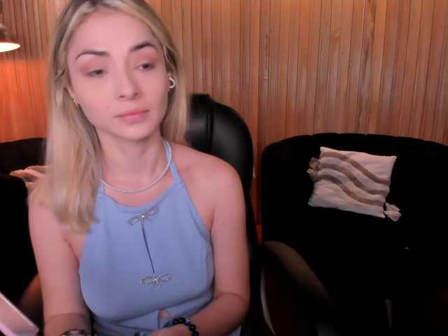 StacyWoods, live now on BongaCams
