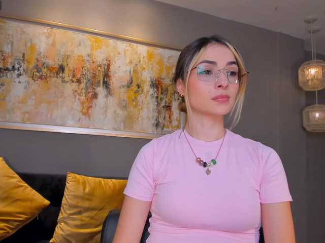 StacyWoods live cam on BongaCams
