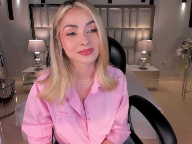 StacyWoods live cam on BongaCams