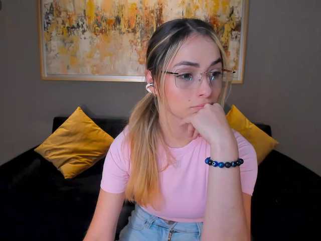 StacyWoods live cam on BongaCams