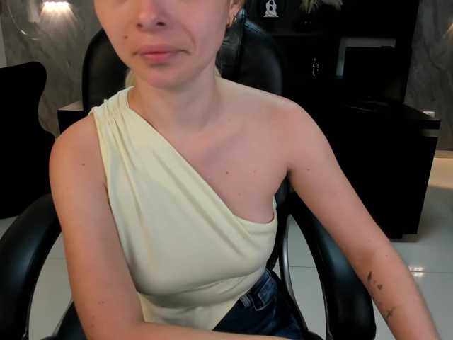 StacyWoods live cam on BongaCams