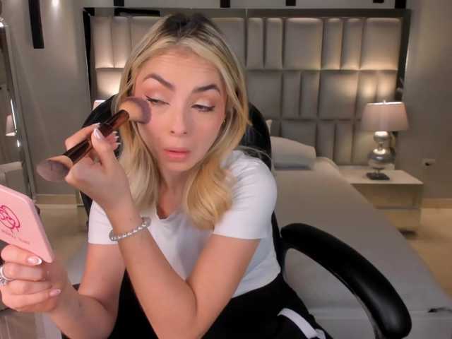 StacyWoods live cam on BongaCams