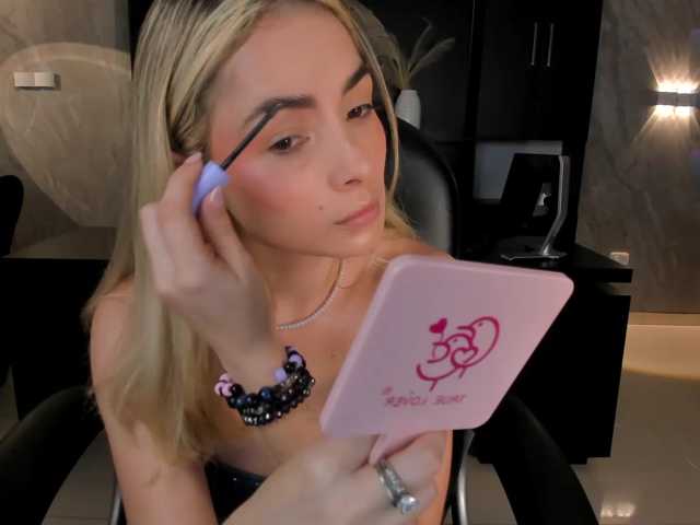 StacyWoods live cam on BongaCams