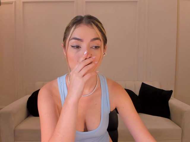 StacyWoods live cam on BongaCams
