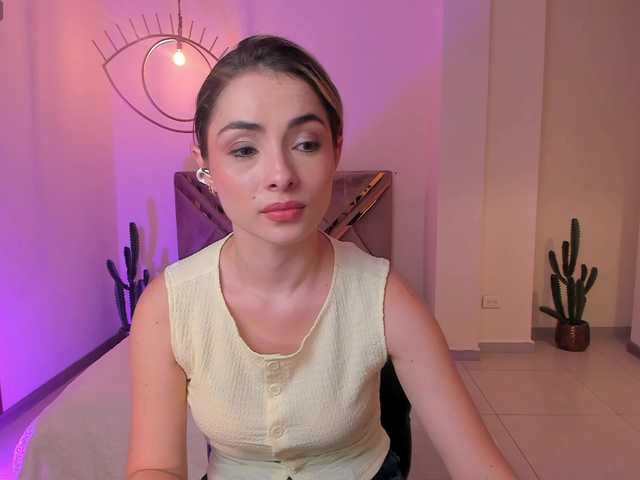StacyWoods live cam on BongaCams