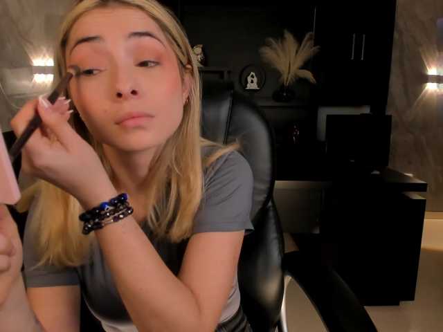 StacyWoods live cam on BongaCams